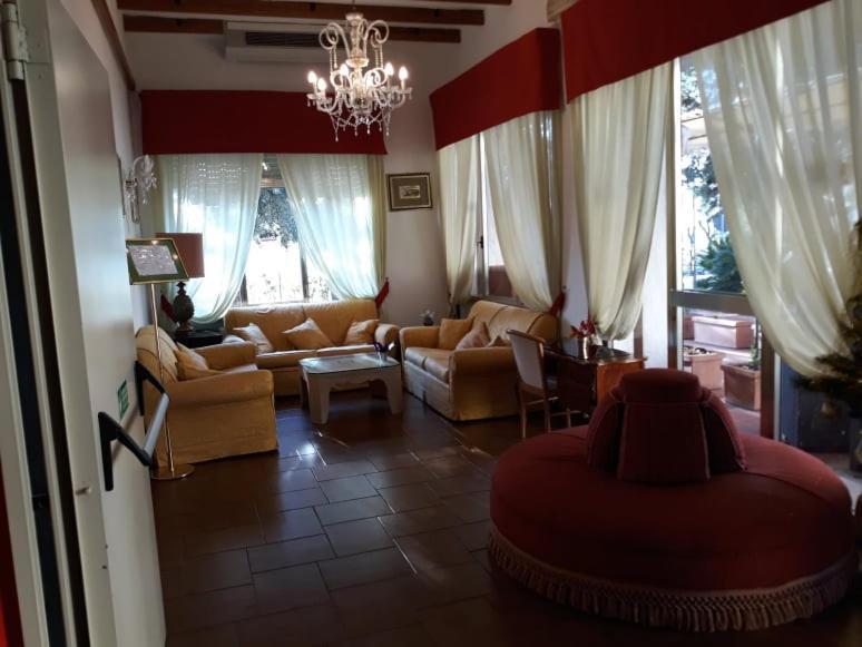 Hotel Casa Rossa Montecatini-Terme Esterno foto